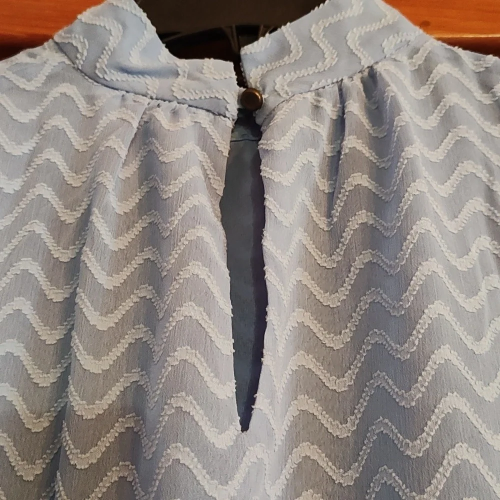 MAEVE by Anthropologie high neck sleeveless blouse. Size xs. New with tags - Picture 3 of 6